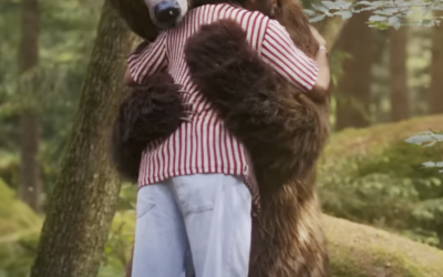 AdWatch: KRAFT MAC & CHEESE | Bear Hug